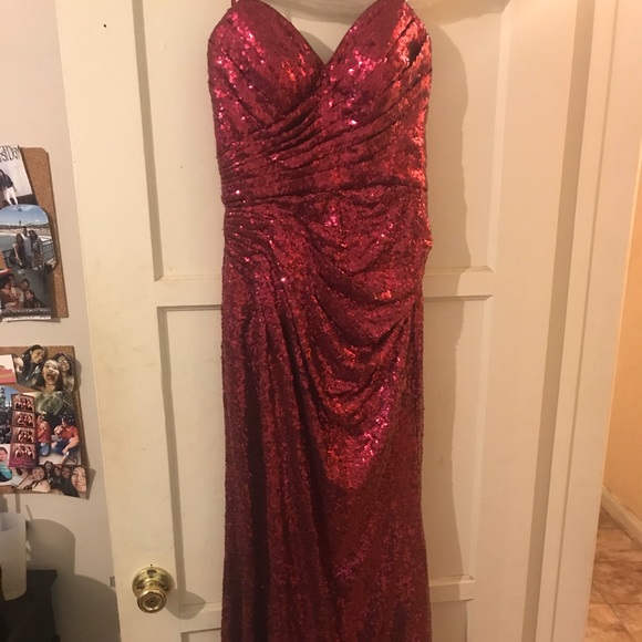 Prom dress - Picture 2 of 4